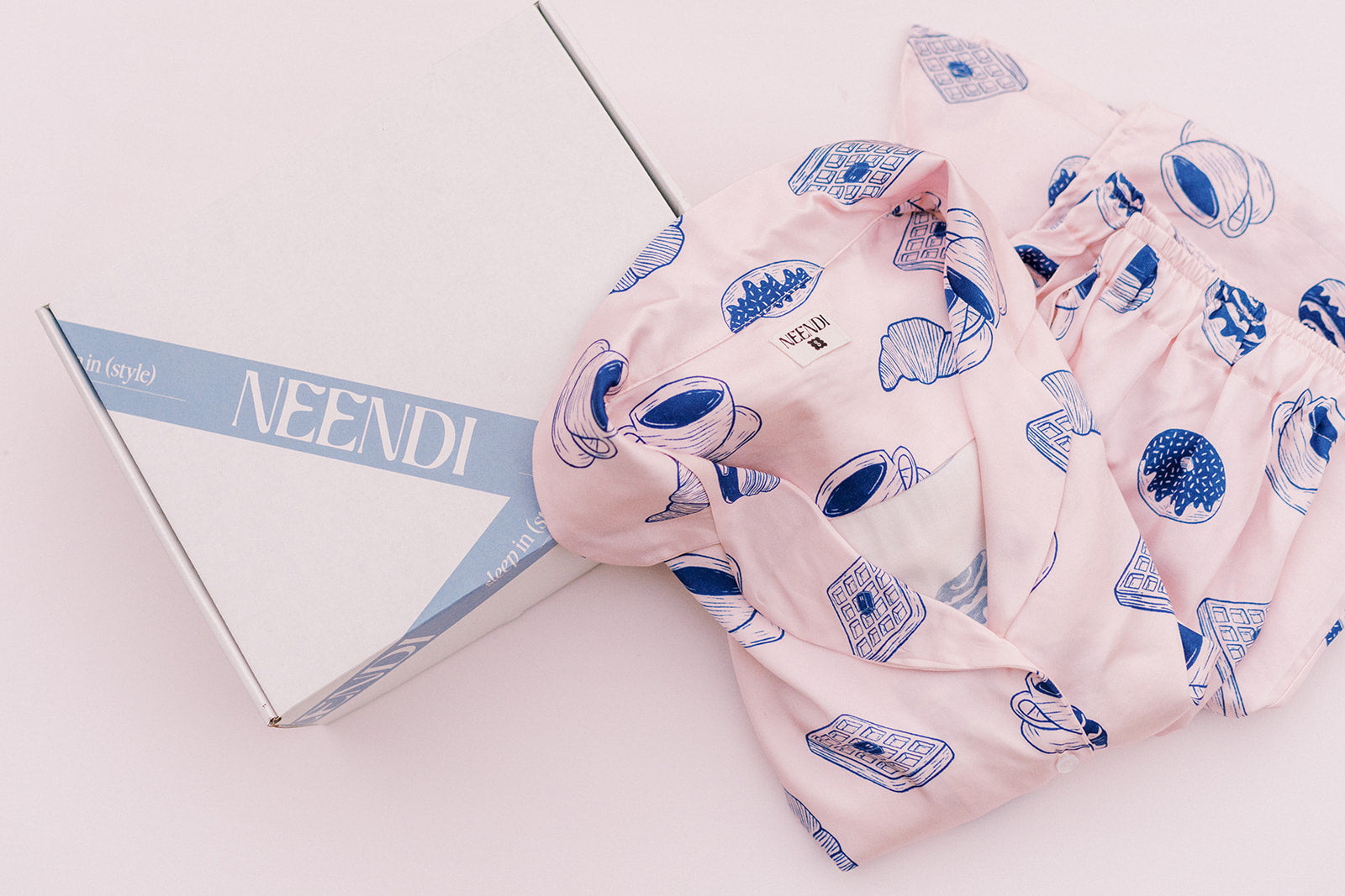 How to Travel Smart with Lightweight and Comfortable Sleepwear