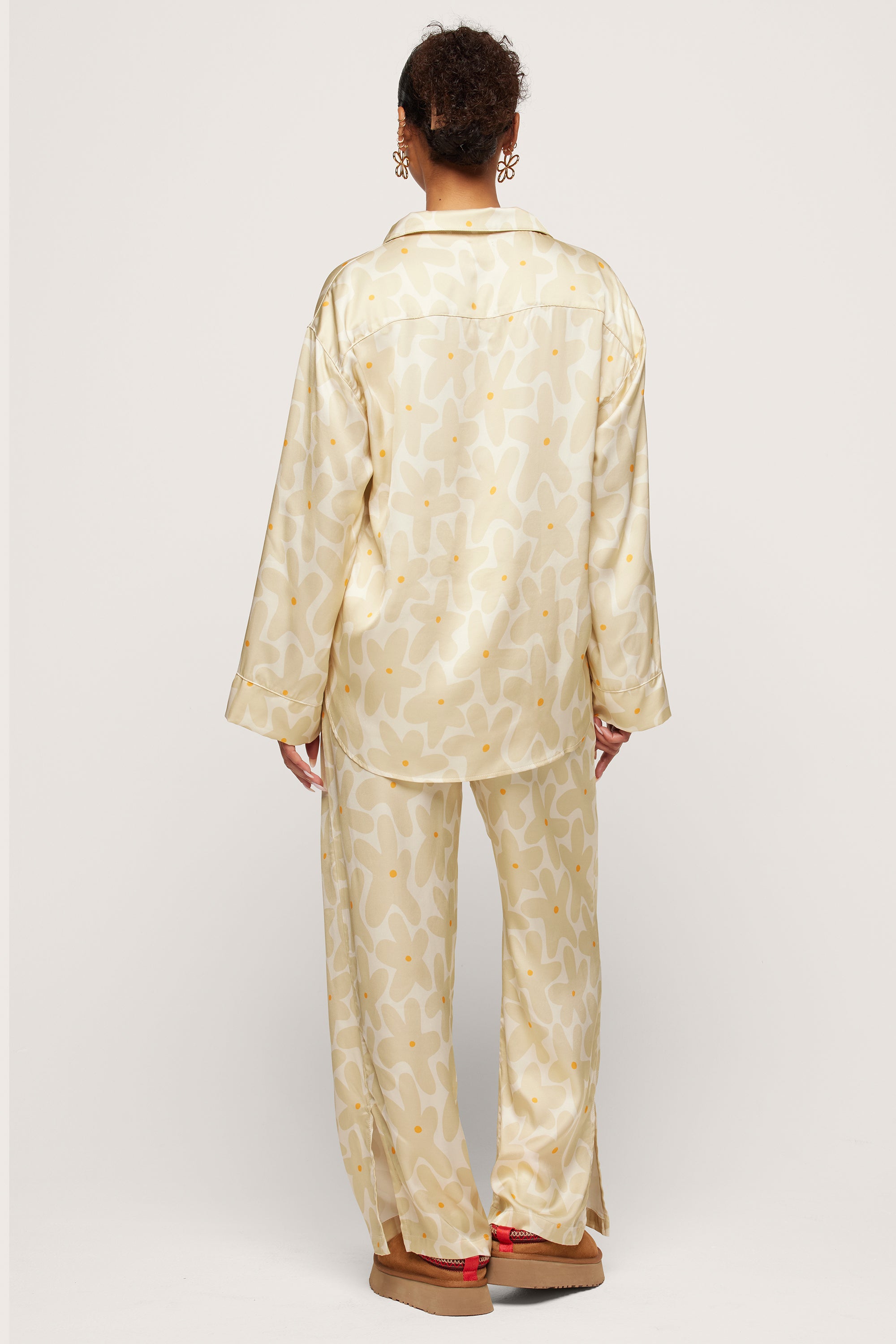 Abstract Daisy Long Pajama Set | Comfortable Women's Sleepwear